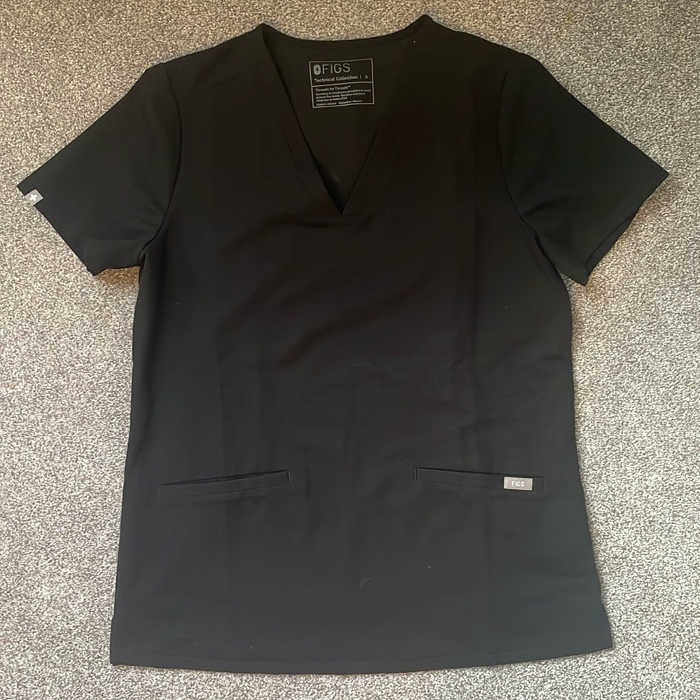 Figs 2 pocket scrub top. Size S.